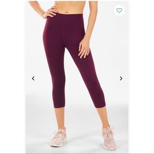 Fabletics High-Waisted Solid PowerHold Crop